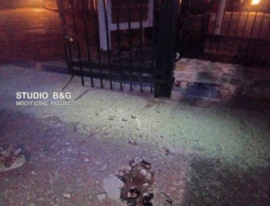 «Εισέβαλε» με το αυτοκίνητό της στο αρχαίο θέατρο της Επιδαύρου (φωτό)
